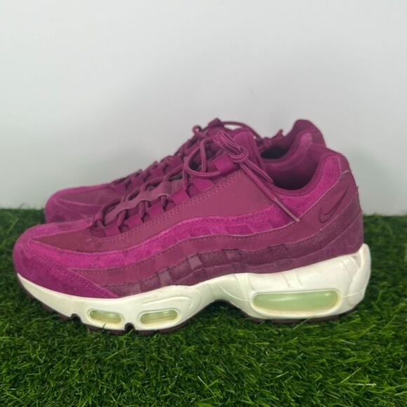 NIKE Air Max 95 Premium True Berry Bordeaux Suede Chunky Run Sneaker Women’s 6 - Picture 1 of 8